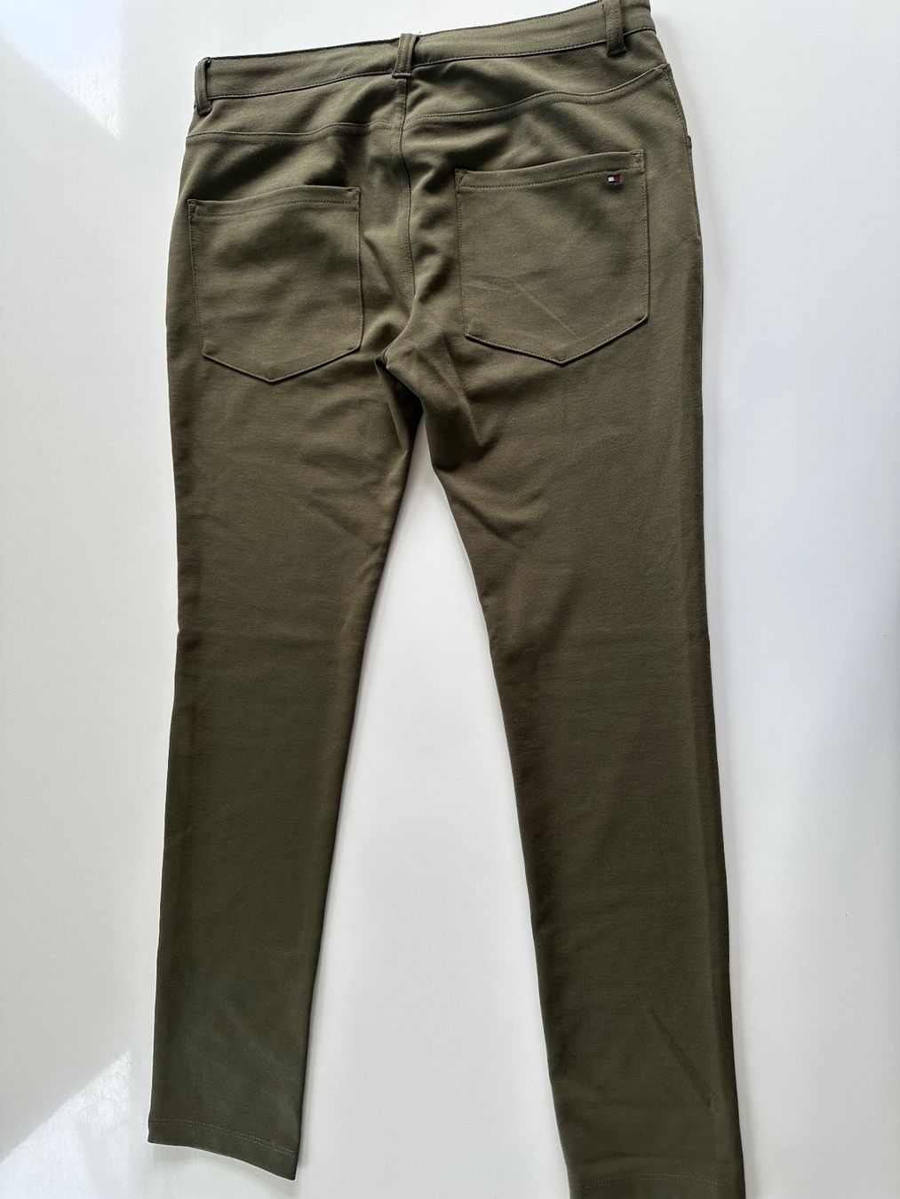 Tommy Hilfiger Pantalons: Tommy Hilfiger Hose ; Grösse 176 – D'occasion à Lausen par Swissart123 2