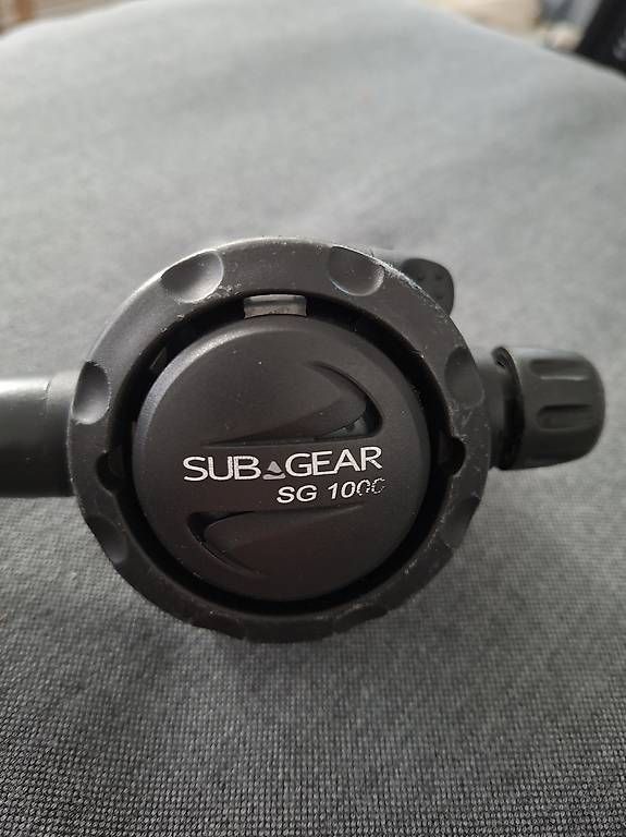 Respiratori & Giubbotti: Subgear SG1000 Atemregler – Usato da St. Gallen venduto da D122K122