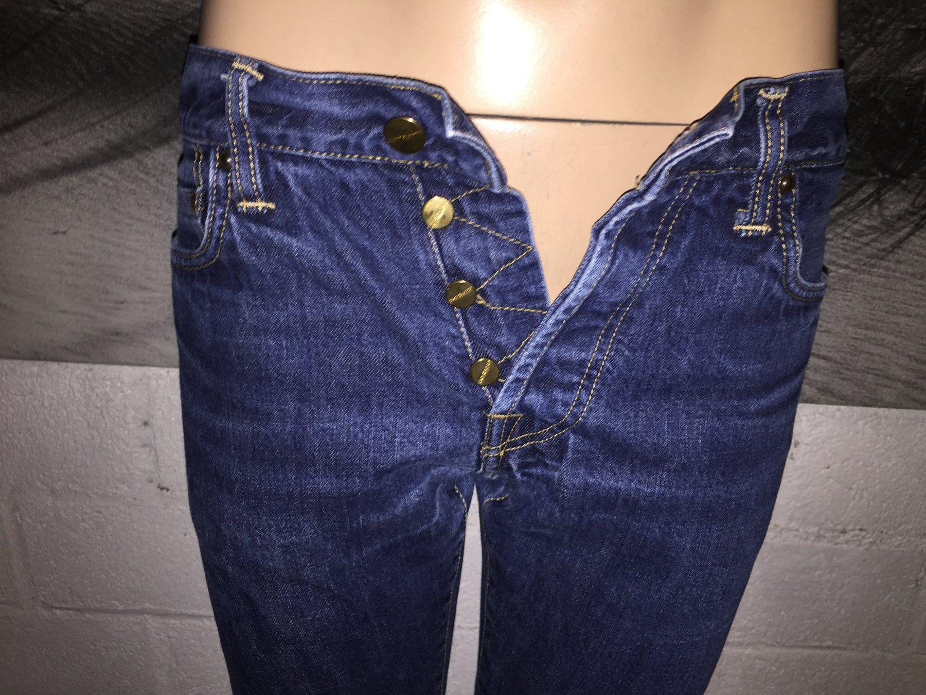 Carhartt Jeans: CARHARTT Jeans    Taille / Grosse S – D'occasion à Cossonay-ville par Super-Price-Quality 1