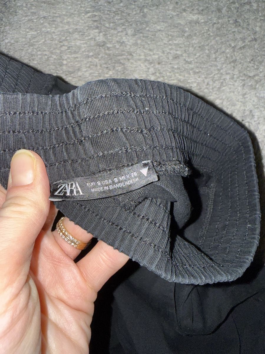 Zara Hosen: Zara Stoffhose, Gr. S, Schwarz – Gebraucht aus Opfikon von Desi.s 1
