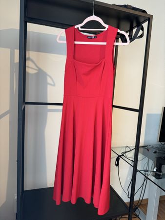 Boohoo Kleid, rot, Gr. 38, Sommerkleid Abendkleid