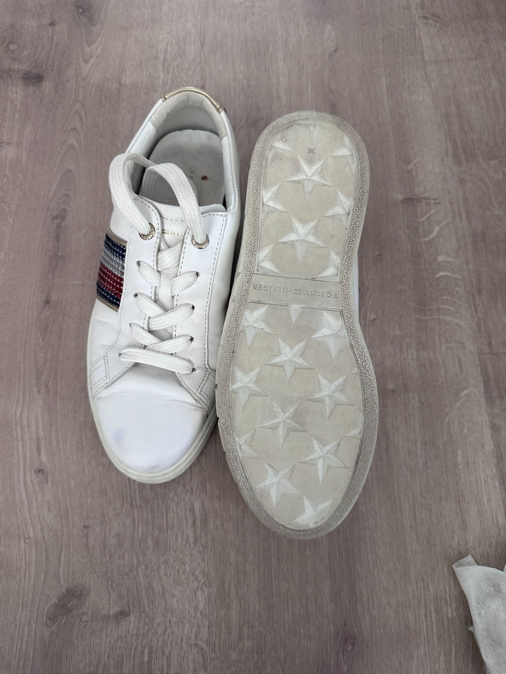 Tommy Hilfiger Damenschuhe: Sneaker, Tommy Hilfiger – Gebraucht aus Haldenstein von Tilo3 2