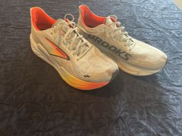 Brooks Hyperion 2 Max Laufschuh Herren Grösse 46 gebraucht