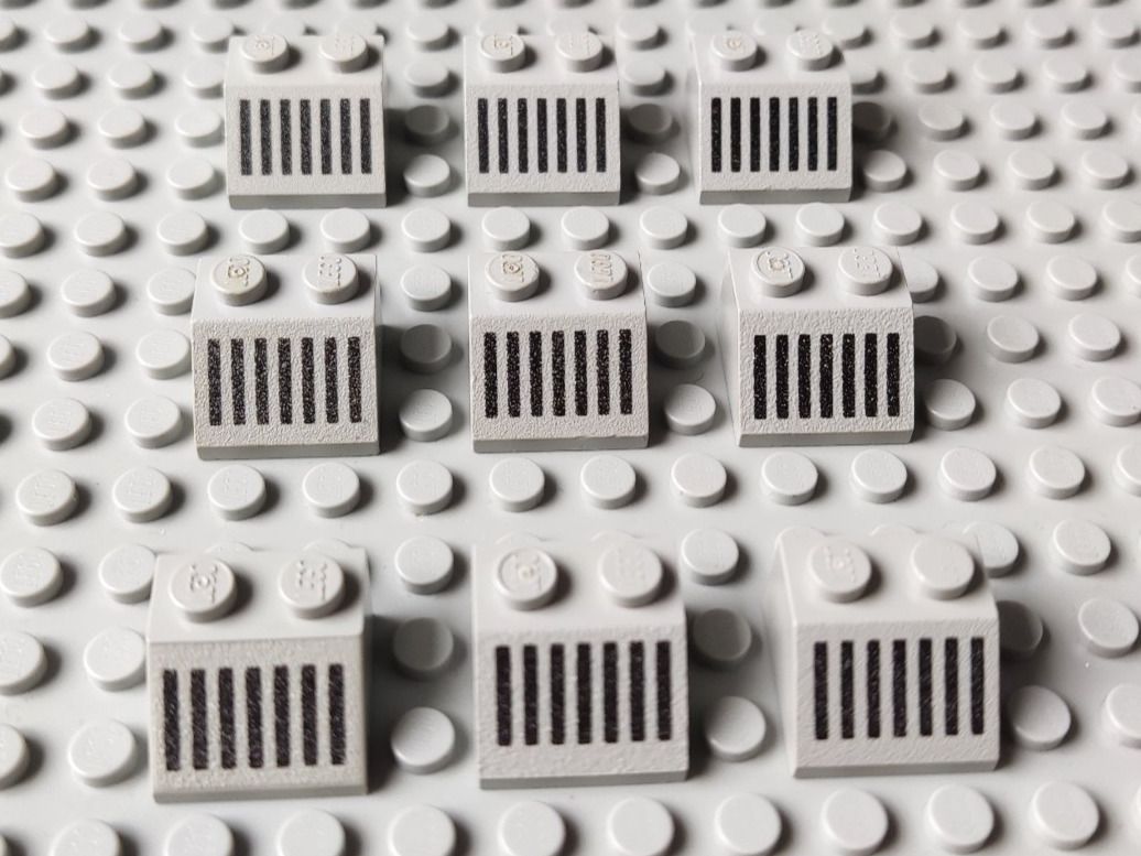 Lego Kit di costruzioni: LEGO - Slope Grill Pattern - 3039p05 – Usato da Muhen venduto da Legoholic