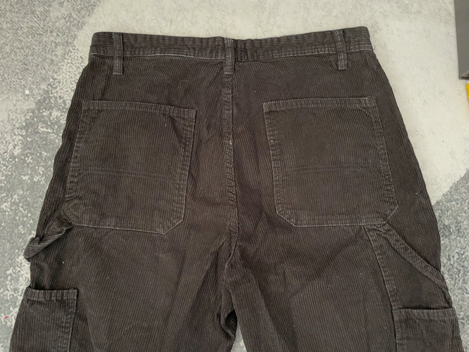 H&M Pantaloni: H&M - Relaxed Fit Pants – Usato da Chiasso venduto da Er_Mon 3