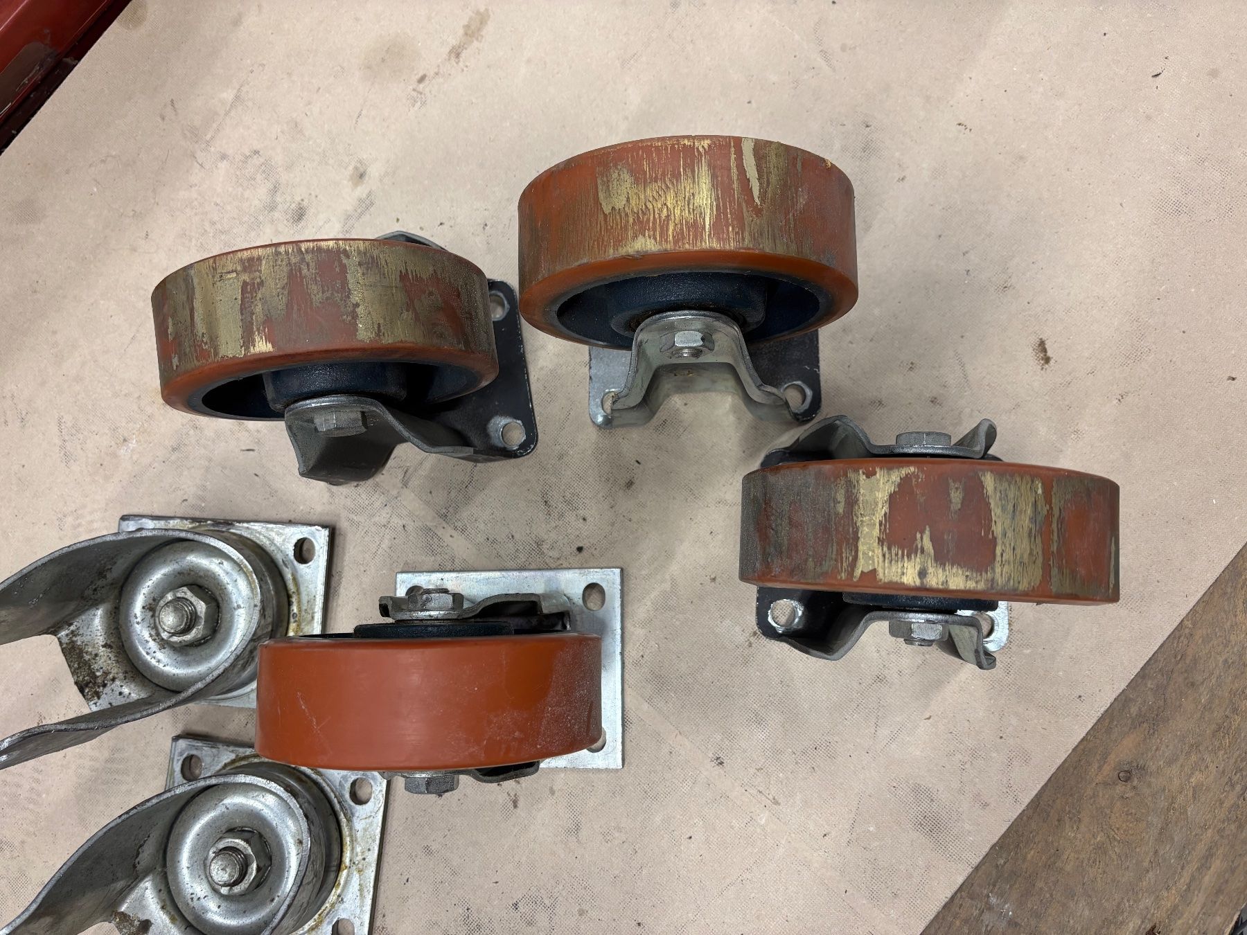 Altro per stoccaggio & trasporto: 4 Stück Schwerlastrollen Lenkrollen Bockrollen, Rollen – Usato da Winterthur venduto da ReUse_Baumarkt 3