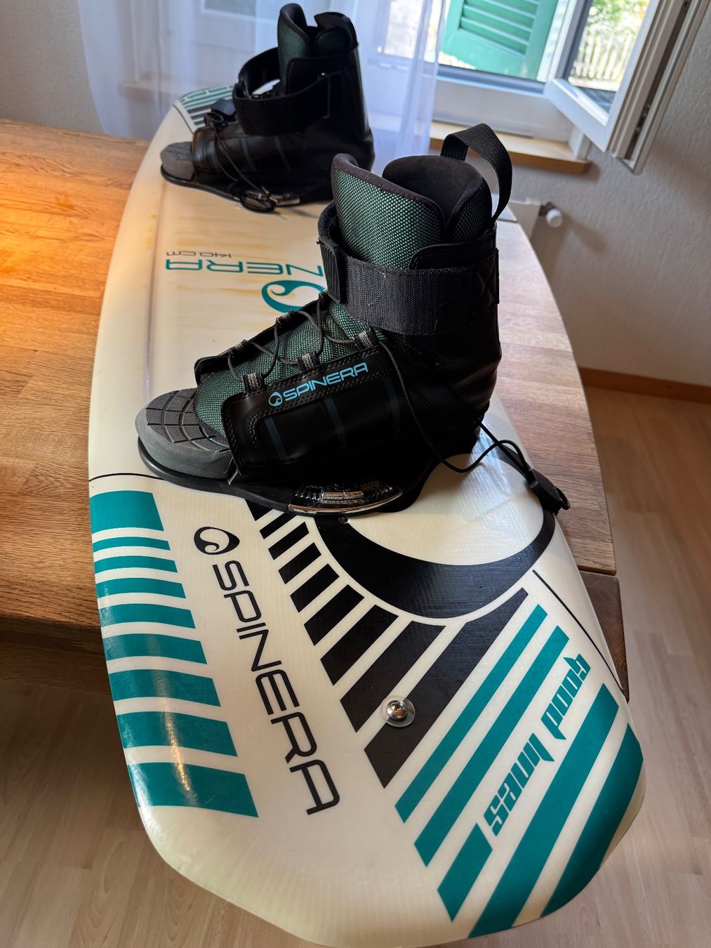 Tavole da surf e di nuoto: Spinera Good Lines Wakeboard 140 cm inkl. Bindung – Usato da Romanshorn venduto da Michigallusser