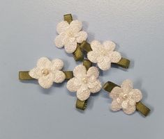 5 fleurs bouclées BLANCHE 13 mm