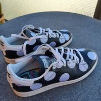 Adidas Sneakers Stan Smith mit Polka Dots schwarz-weiss