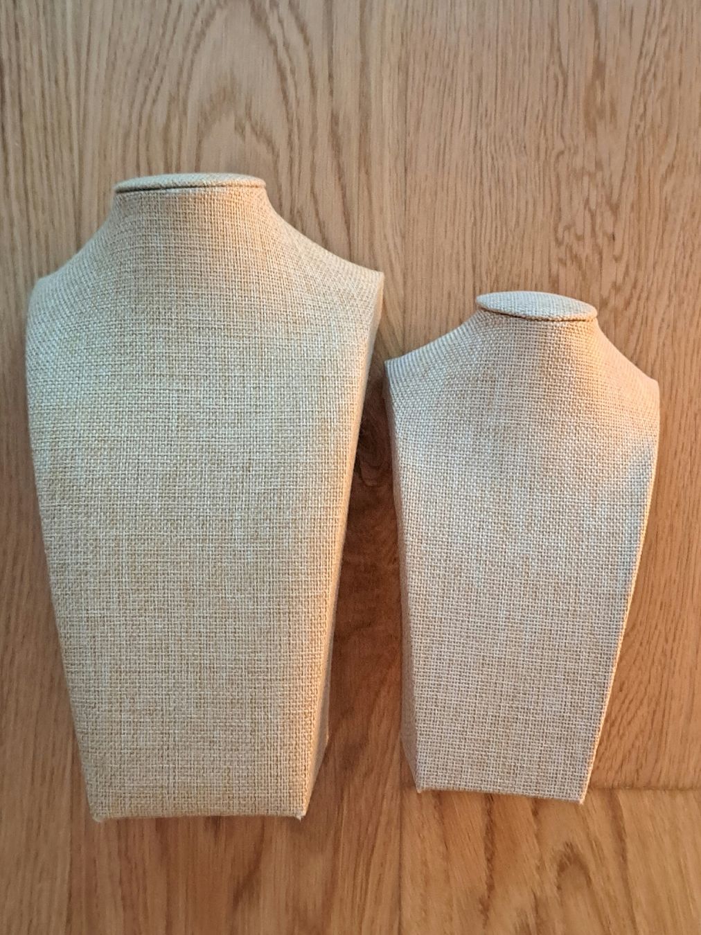 Altro in Decorazioni & Accessori: 2 Schmuck Präsentations Büsten – Usato da Richterswil venduto da Viorella 1