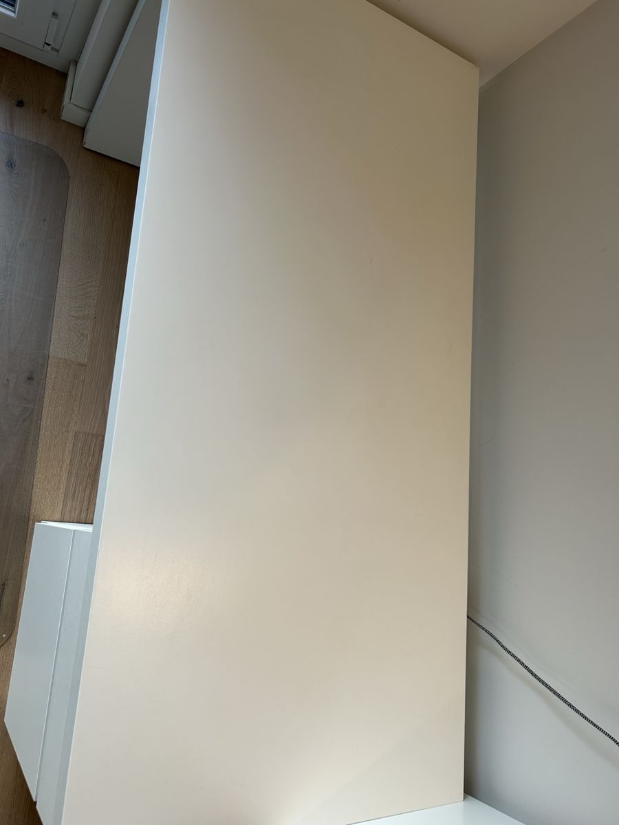 Ikea Schreibtische: Schreibtisch - IKEA MALM – Gebraucht aus Zürich von fel_v9fm 2