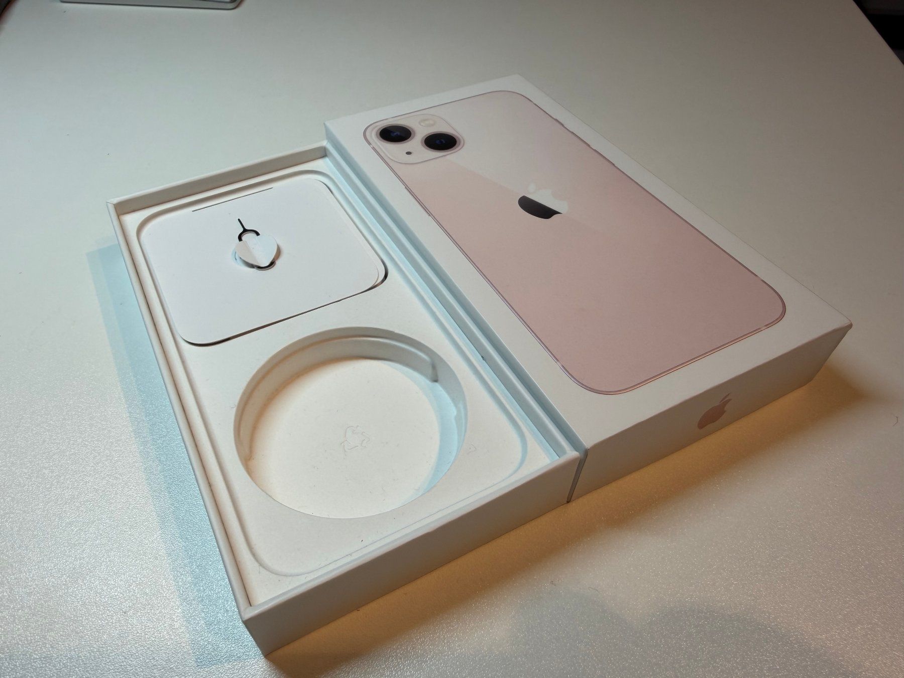 Apple Telefoni cellulari / Smartphones: iPhone 13 pink 128GB – Usato da Geuensee venduto da Zecki72 2