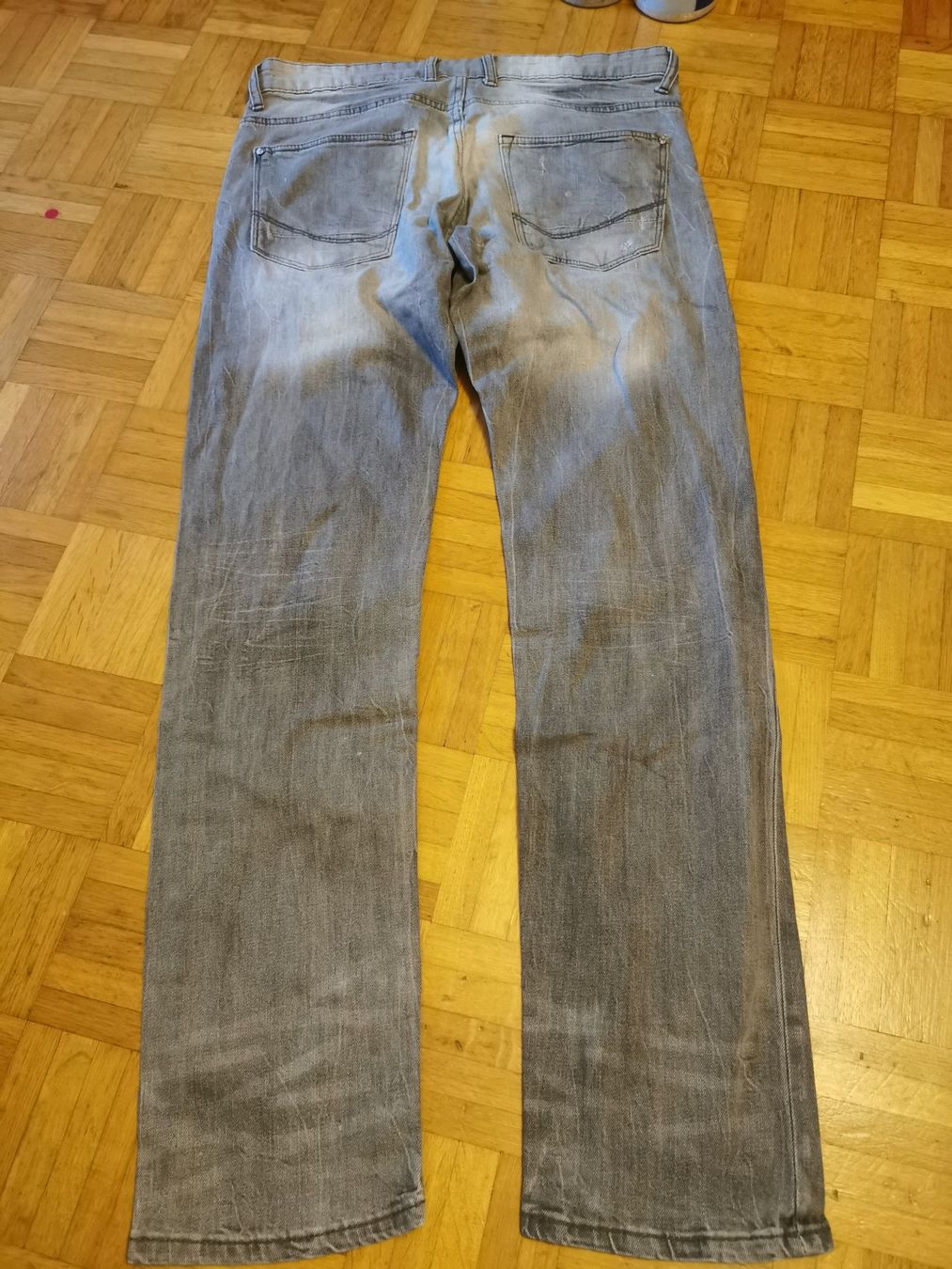 Jeans: 2 Jeans Gr. 31/33 – Usato da Basel venduto da Roundtrip 4