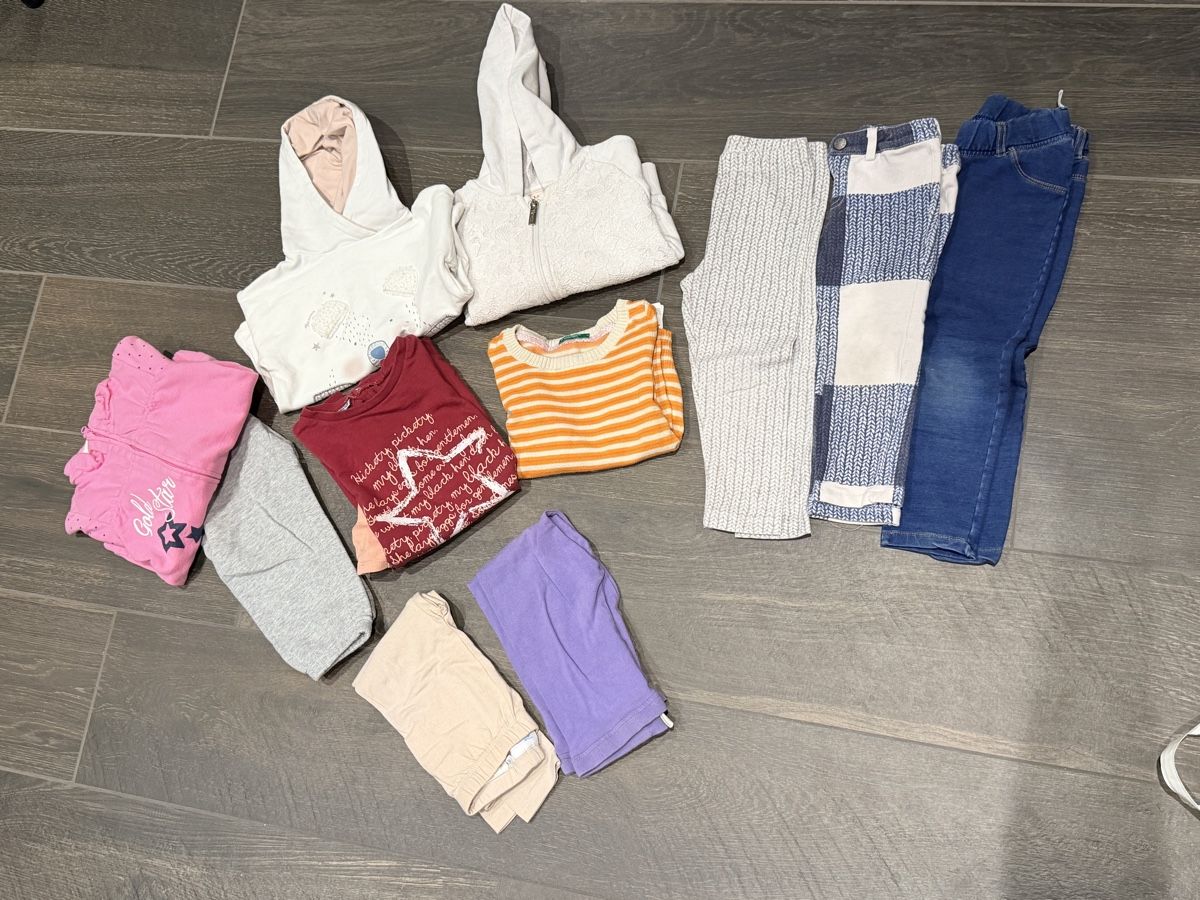 Lotti & Set di vestiti: Lotto 92 bambina – Usato da Sigirino venduto da RamonaLamboo