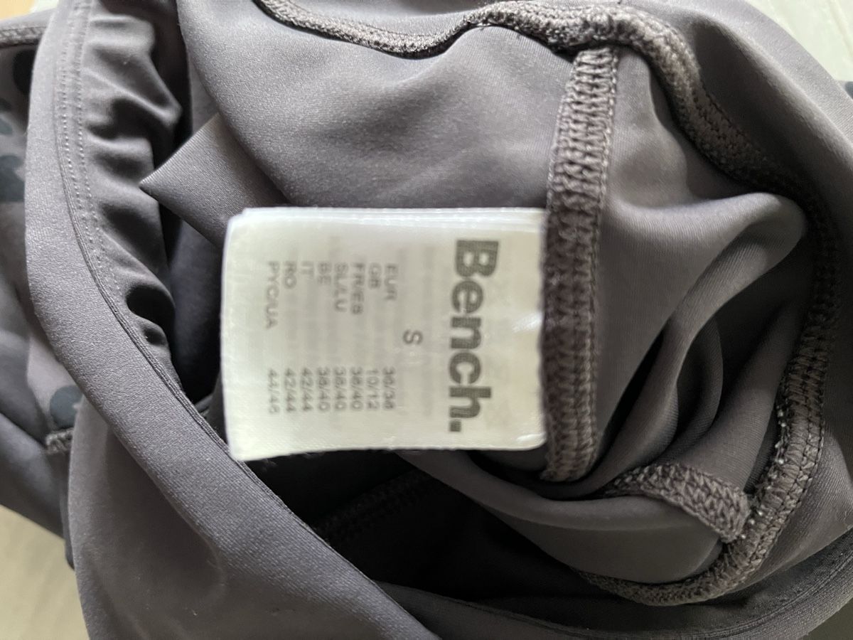 Bench Leggings: Sehr schöne Trainingshose – Nuovo (secondo la descrizione) da Wermatswil venduto da -secondchance- 3