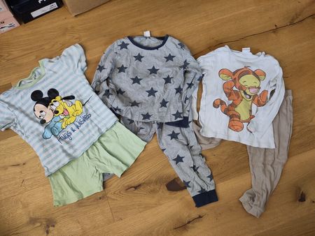 Grosses Kleiderpaket (61Teile) Gr 98/104