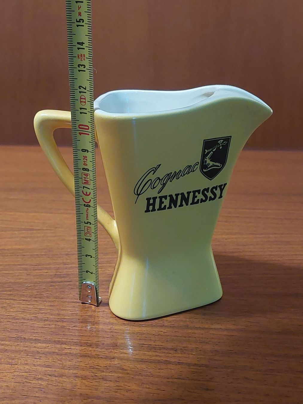Caraffe: Petite carafe Cognac Hennessy jaune – Usato da Lengnau BE venduto da Madame-Minouche 6