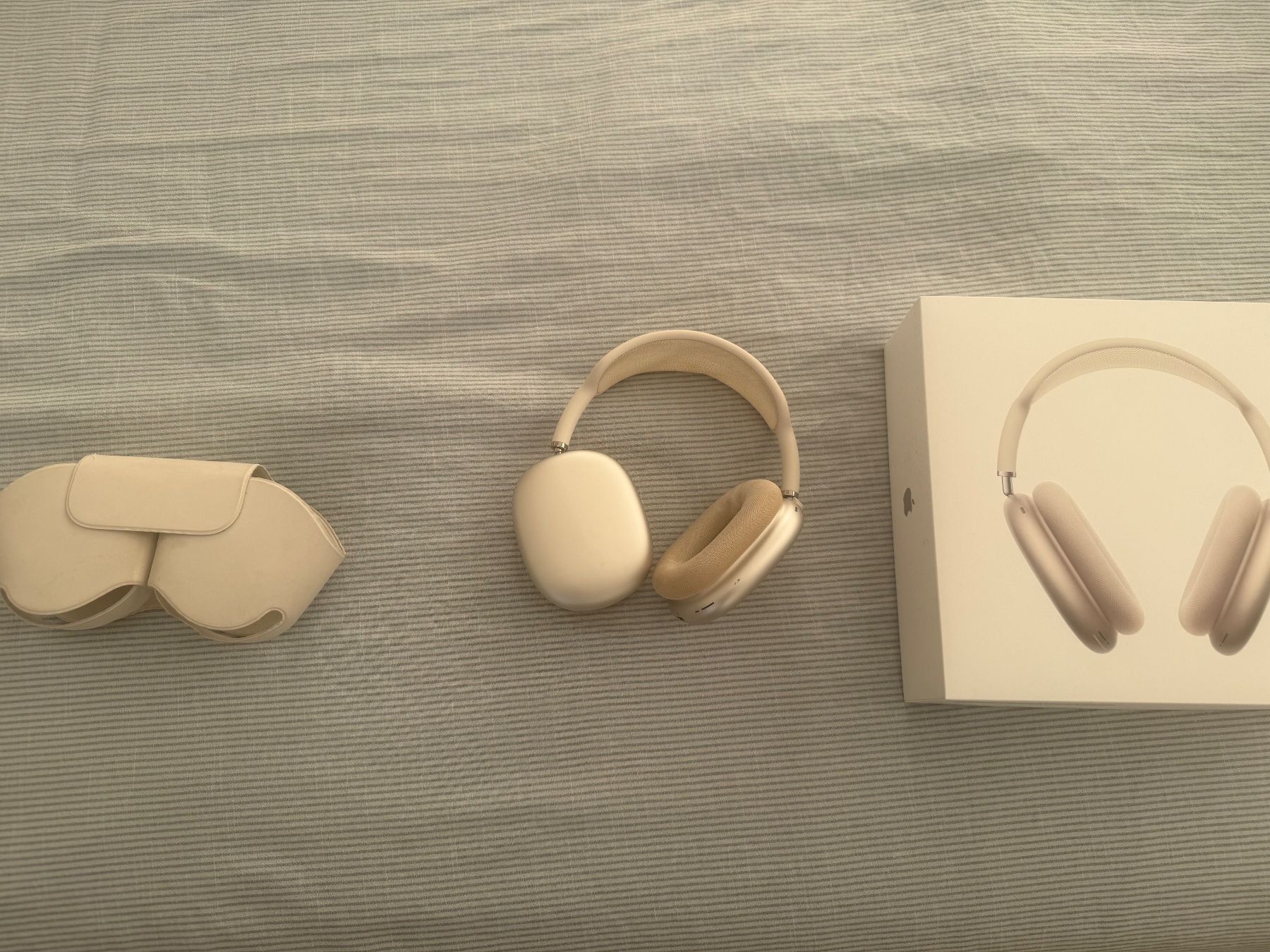 Apple Cuffie: Casque AirPods Max Beige – Usato da Gland venduto da val_zbf8