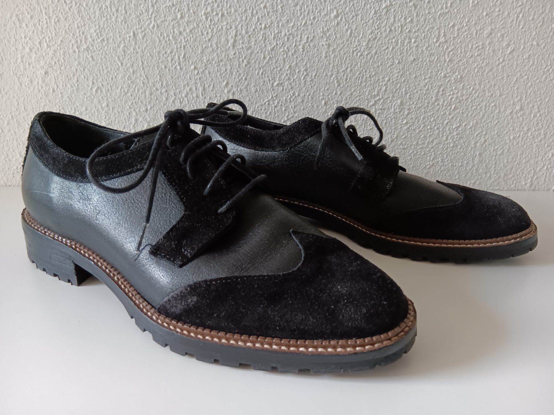 Navyboot Scarpe da donna: NAVYBOOT Chaussures / Schuhe pointure / Nummer 37 – Usato da Cossonay-ville venduto da Super-Price-Quality 1