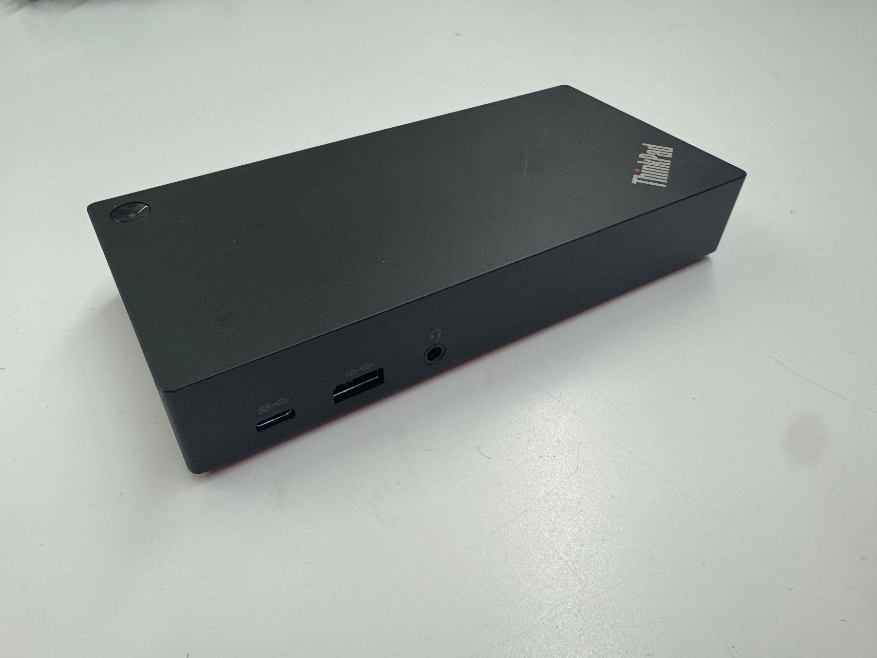 Lenovo Docking station: Lenovo ThinkPad USB-C Dock Gen 2 – Usato da Bremgarten AG venduto da joker_eat_world 1