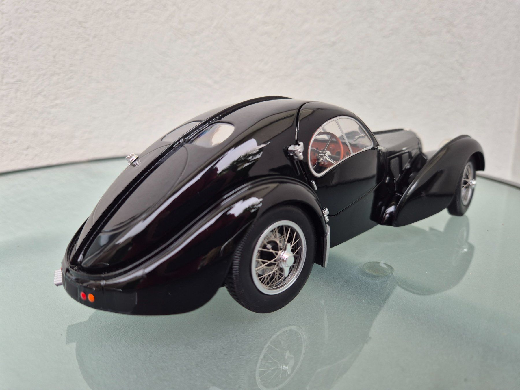 Bugatti Modellini d'auto: Bugatti Type 57 Atlantic von Solido; 1:18 – Usato da Oberbuchsiten venduto da laffite54 1