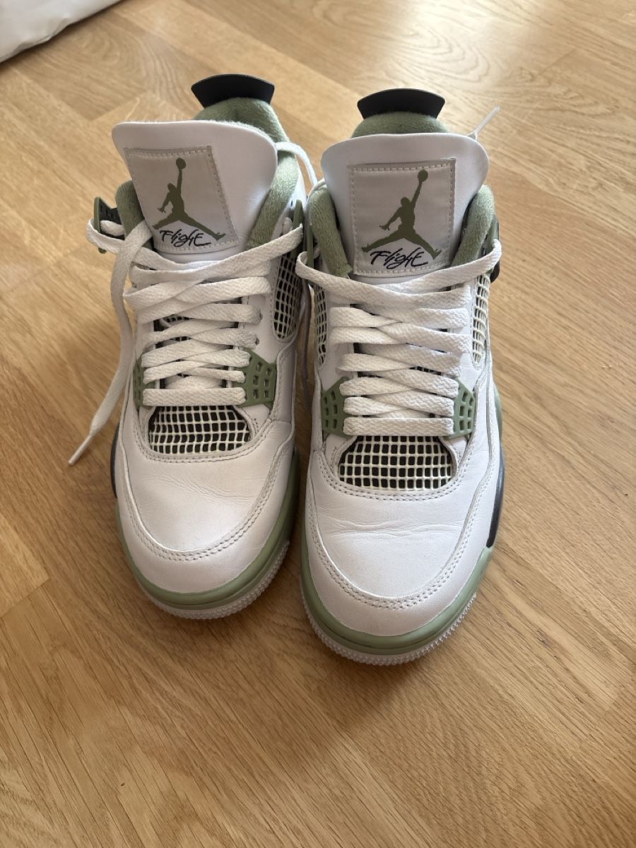 Nike Herrenschuhe: Air Jordan 4 – Gebraucht aus sion von iwa_w2l8