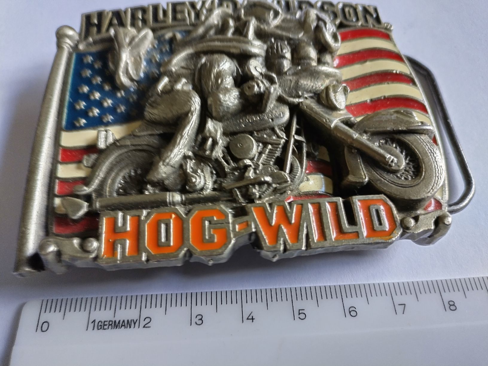 Harley-Davidson Gürtelschnallen: Gürtelschnalle Harley Davidson Hog Wild emailliert – Gebraucht aus Baden von TellsKuchenhaus 1
