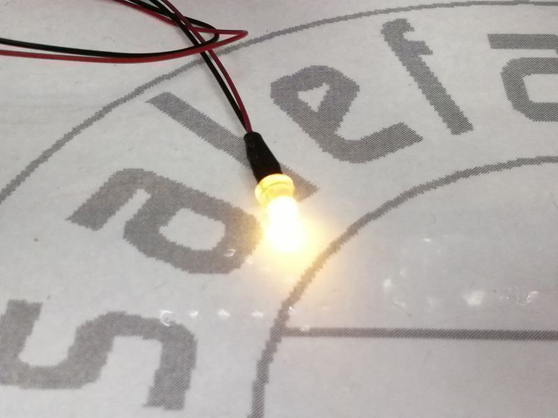 Componenti elettronici: LED 3mm, diffus warmweiss, verkabelt 12V – Nuovo (secondo la descrizione) da Luzern venduto da Salefactory 3