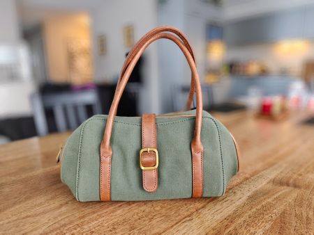 Schicke Handtasche aus Canvas und Leder-Optik – Top Zustand!