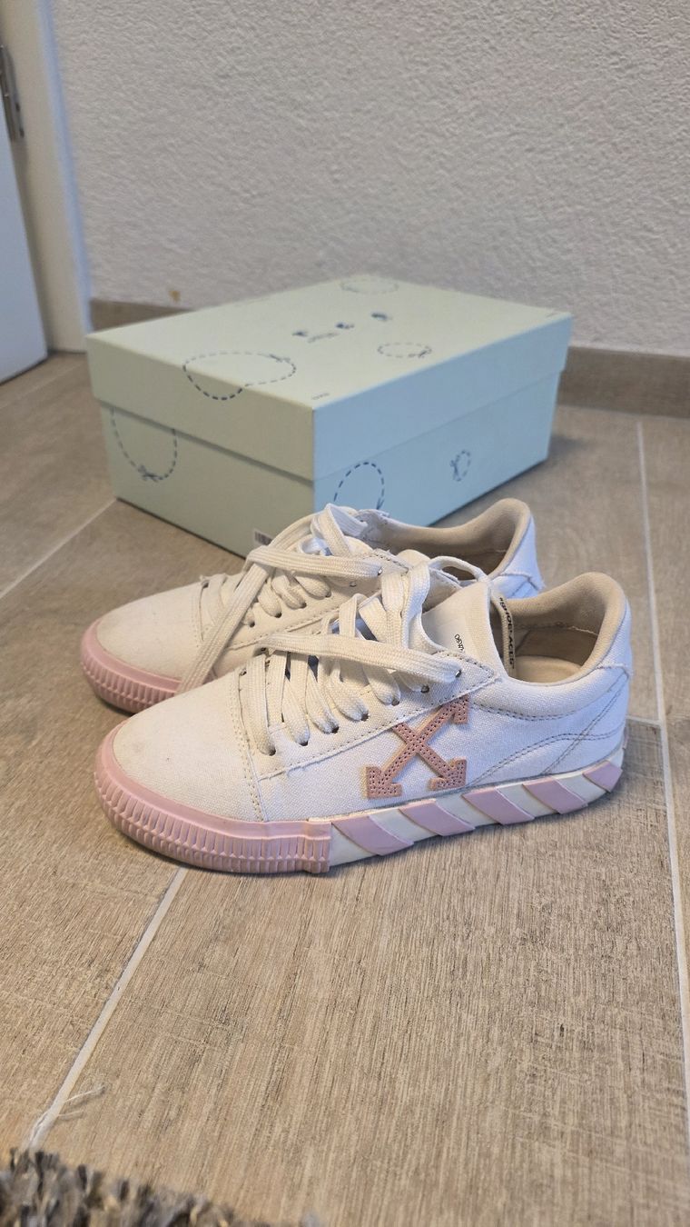 Off-White Damenschuhe: off white Sneaker – Gebraucht aus Obergerlafingen von Nismo08