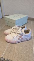 off white Sneaker