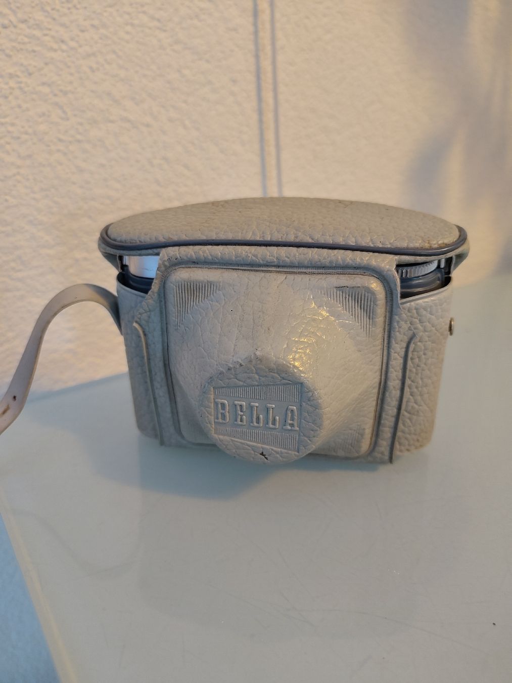 Fotocamera: Kamera Bilora Bella mit Tasche grau – Usato da Chur venduto da grischalibra 1