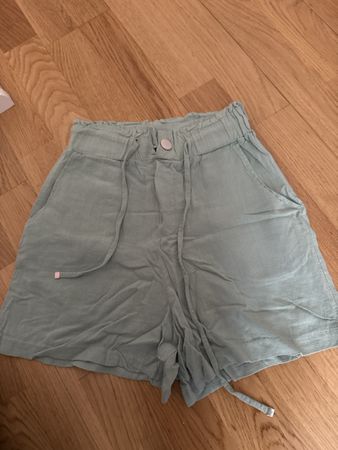 Shorts Stradivarius verde menta taglia XS buone condizioni
