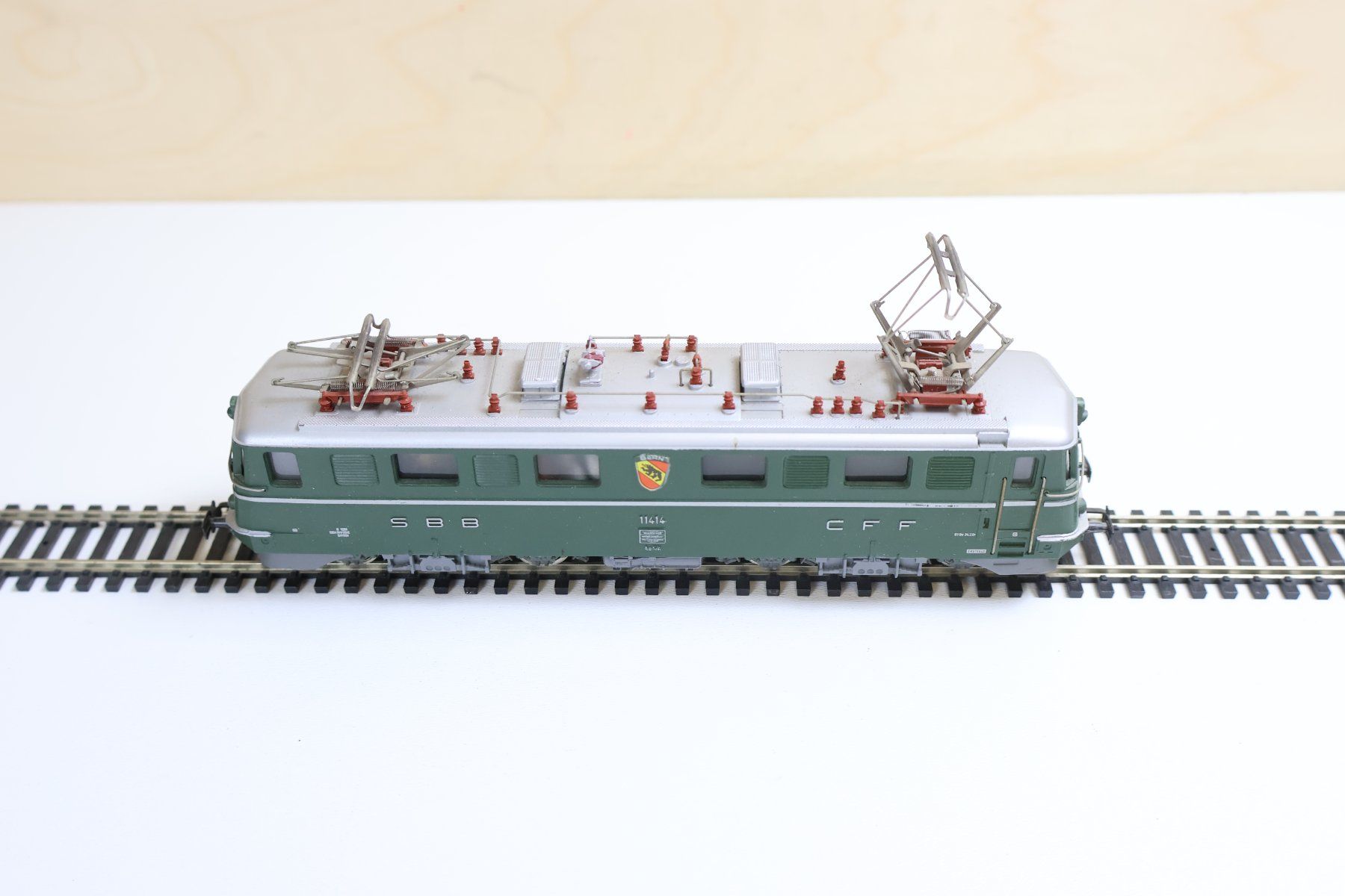Märklin Modellini di ferrovie: Märklin SBB Ae 6/6 E-Lok "Bern" - 3050 - H0 – Usato da Winterthur venduto da Monstera 4