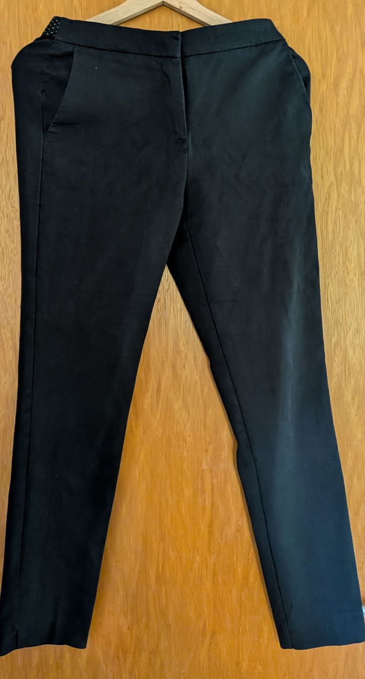 H&M Pantaloni: Damen Stoffhose schwarz – Usato da Winterthur venduto da sha_r2k2
