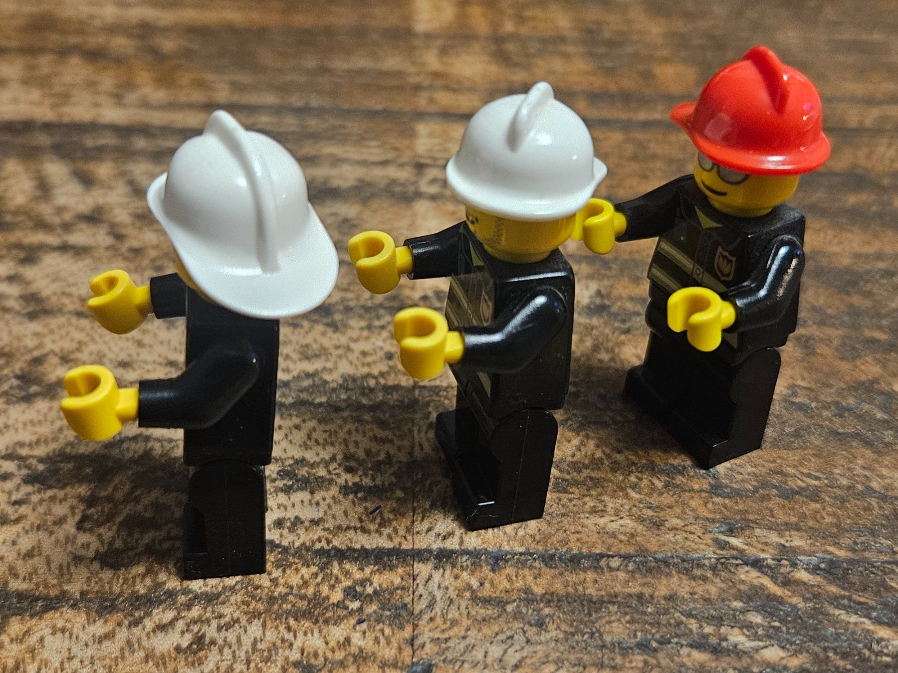 Lego Kit di costruzioni: lego lot de 3 figurines – Usato da Confignon venduto da Ecrofigs 2