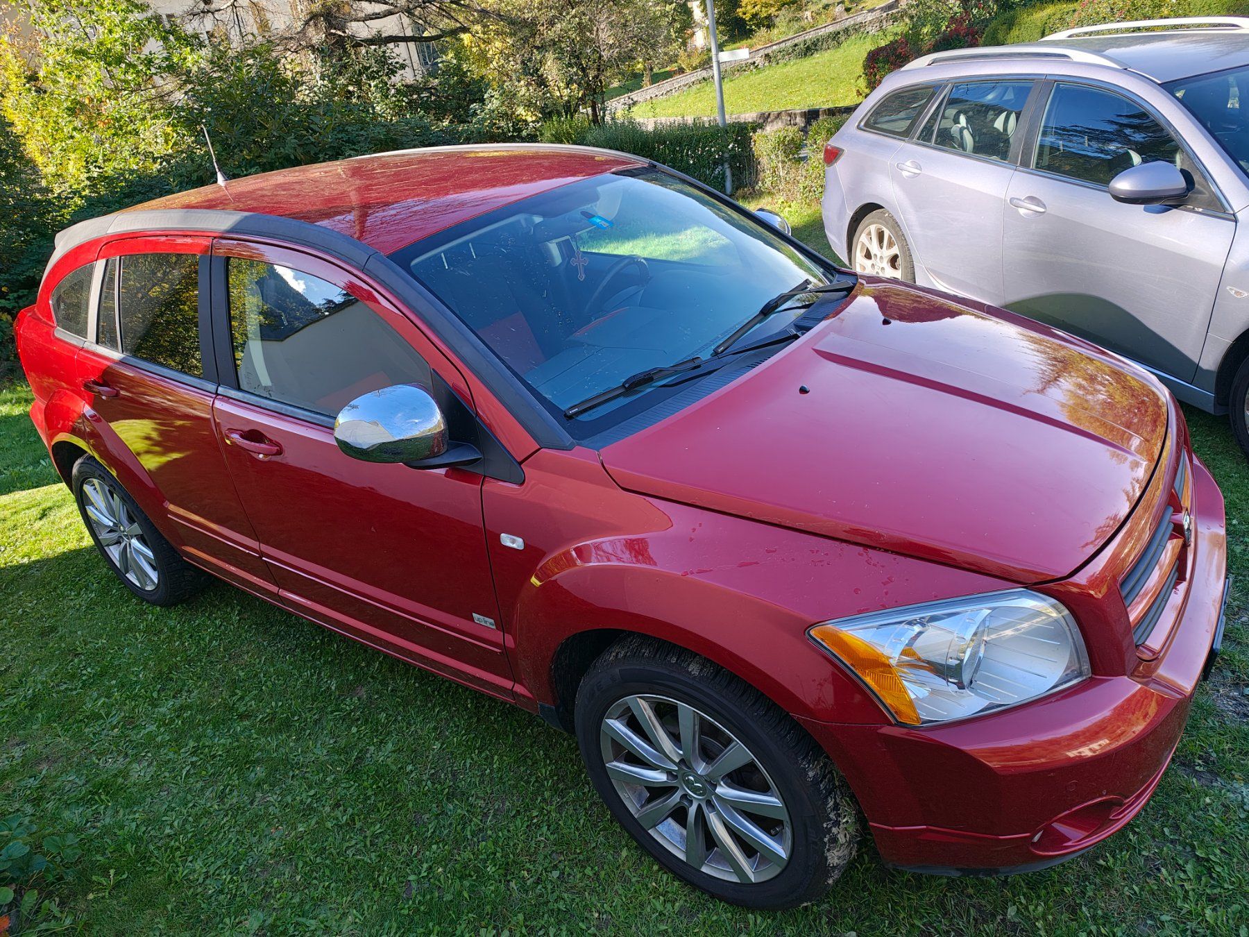 Dodge Autos: Dodge Caliber 2.0 SXT rossa – D'occasion à Faido par grizzlydt 2