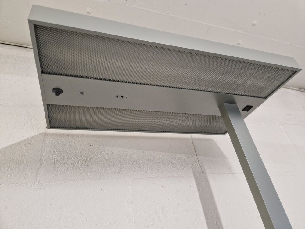 ZUM TOBEL KAREA Bürolampe mit Bewegungssensor (Gebraucht) in Heldswil ...