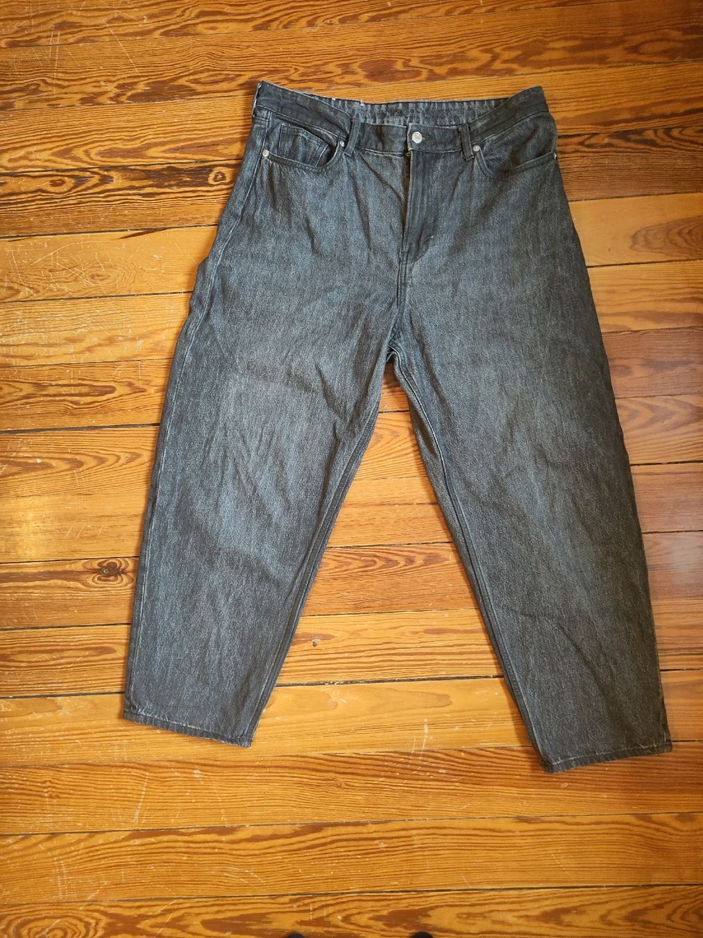 Jeans: Jeans grigio chiaro barrel – D'occasion à Lugano par mar_9qk5