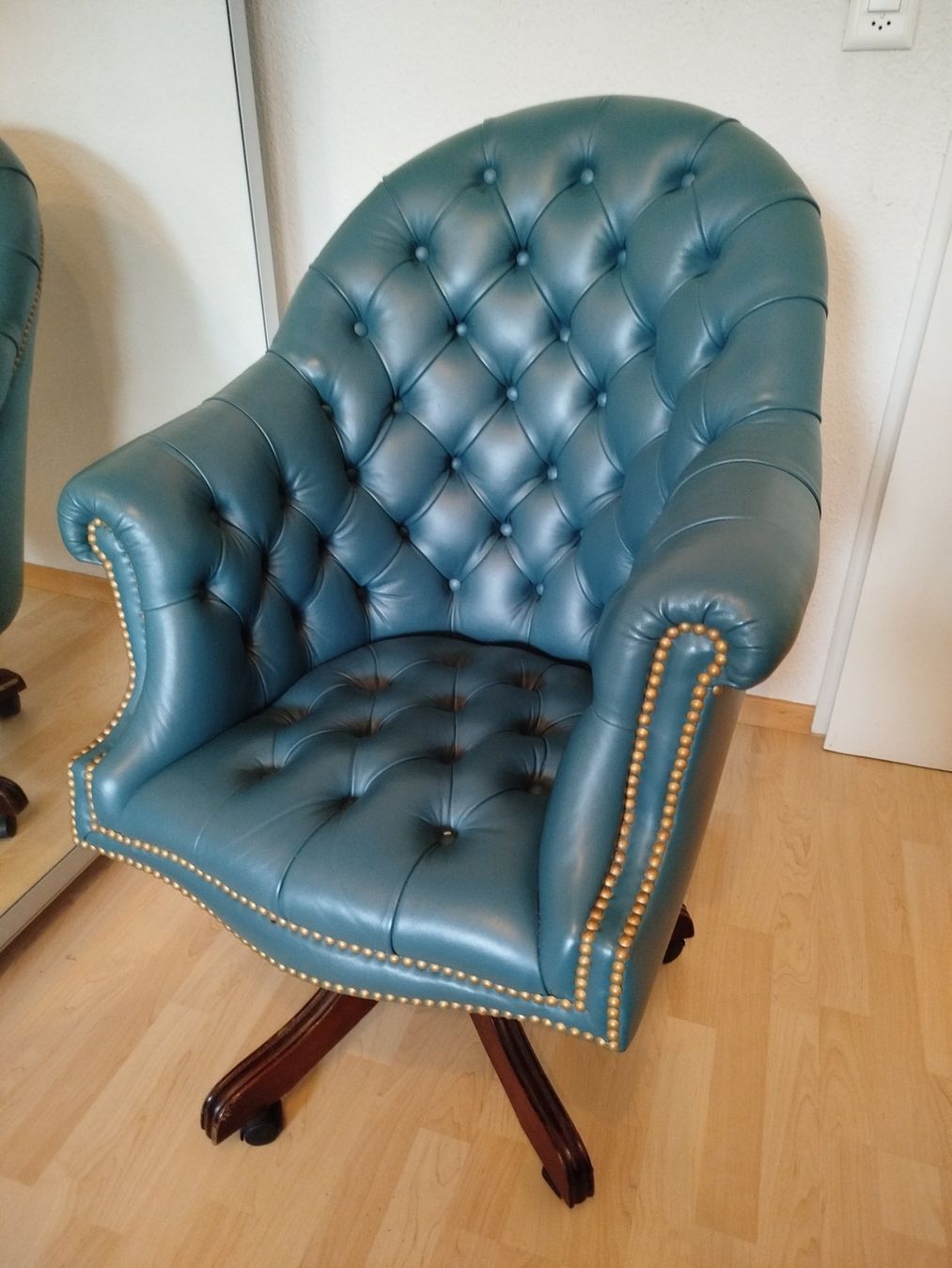 Sessel: Earl Chesterfield Bürostuhl – Gebraucht aus wallisellen von kuriala555 4