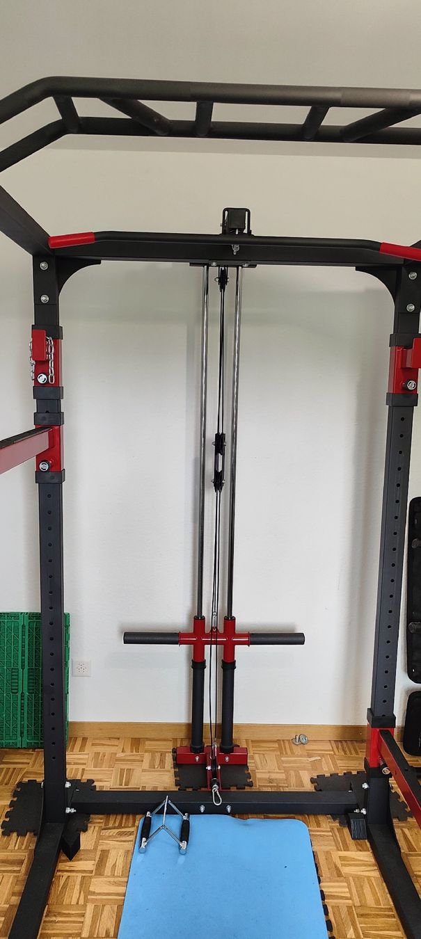 Hometrainer: Rack de musculation.Cage De Musculation Gorilla Sports. – Usato da Le locle venduto da alexmadrid