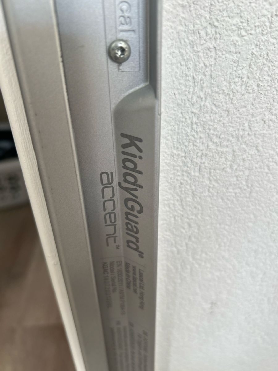 Tutto per la sicurezza: KiddyGuard Accent Rolloway Treppengitter Kleinkind Sicherhei – Usato da Schaffhausen venduto da Foensi2000 3