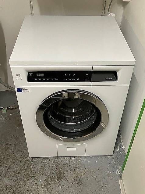 Waschmaschinen: V-Zug Waschmaschine Unimatic V2000 – Gebraucht aus Bazenheid von inf_8kdv