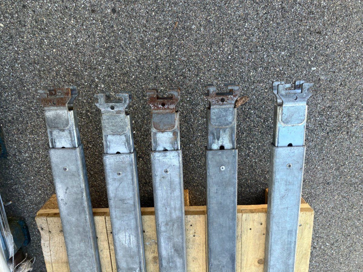 Alle Werkzeuge: 5x Stahl-Sperrbalken/2.49-2.54 m/4500 daN - TÜV-zert ab 1.- – Gebraucht aus Lichtensteig von Buy24International 5