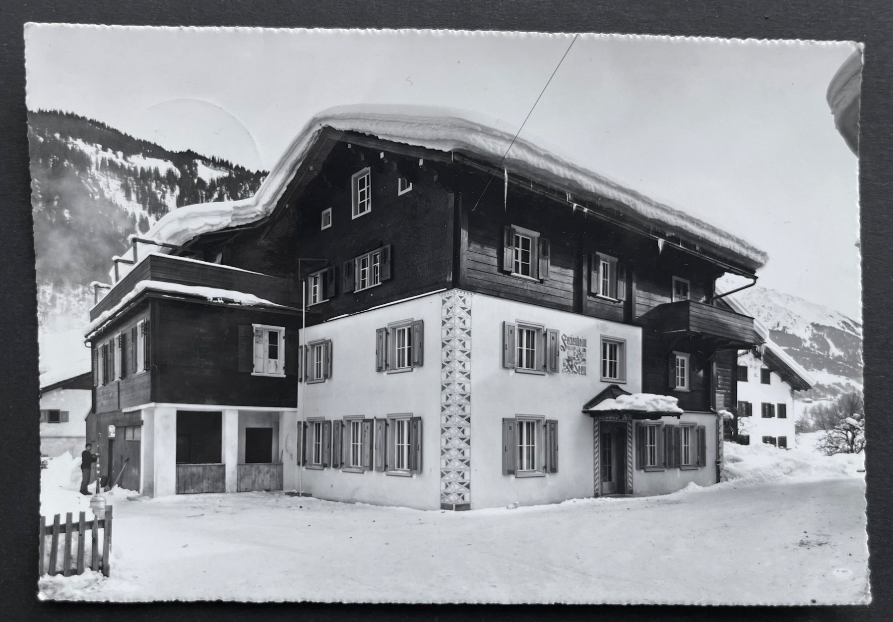 Cartoline postali: Klosters-Serneus, Ferienheim Seen, ca. 1960 – Usato da Ostermundigen venduto da DaxKarten-75