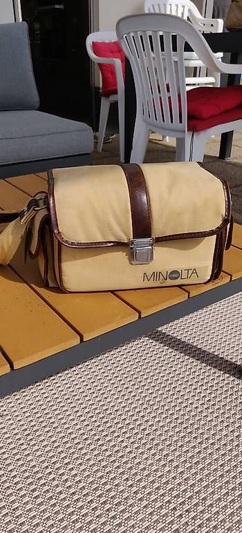 Minolta Fotocamera: Minolta X700 argentique avec accessoires – Usato da Neuchâtel venduto da vin_lx27 4