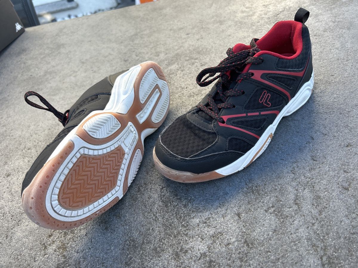 Herrenschuhe: Fila Turnschuhe, Grösse 37. Hallenschuh – Gebraucht aus Arisdorf von Checkmaster 1