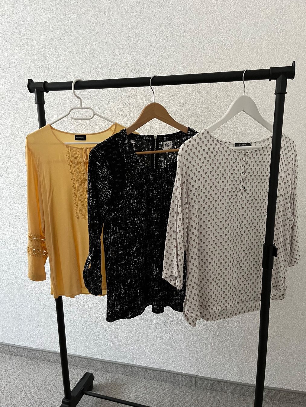 Lotti di vestiti: Kleiderpaket Damen Gr. M/L – Nuovo (secondo la descrizione) da Triesen venduto da dardaleni 4