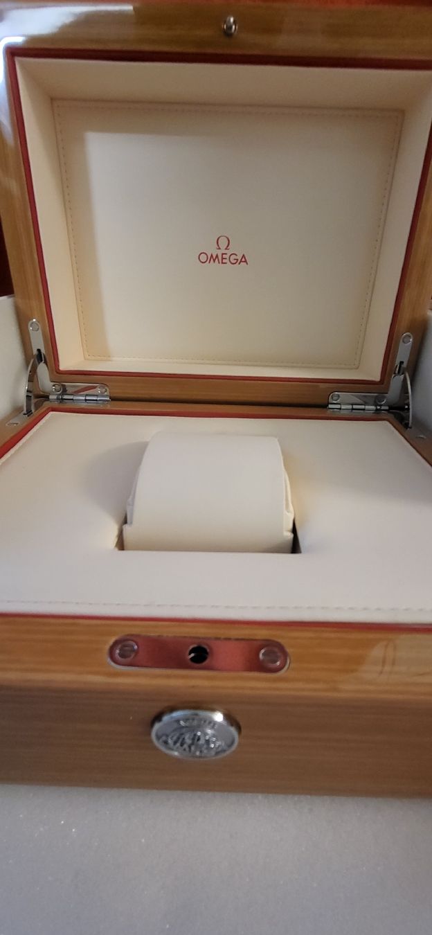 Scatole porta orologi: Omega Seamaster/Speedmaster-Uhrenbox – Usato da Boll venduto da BollArtAntik 4