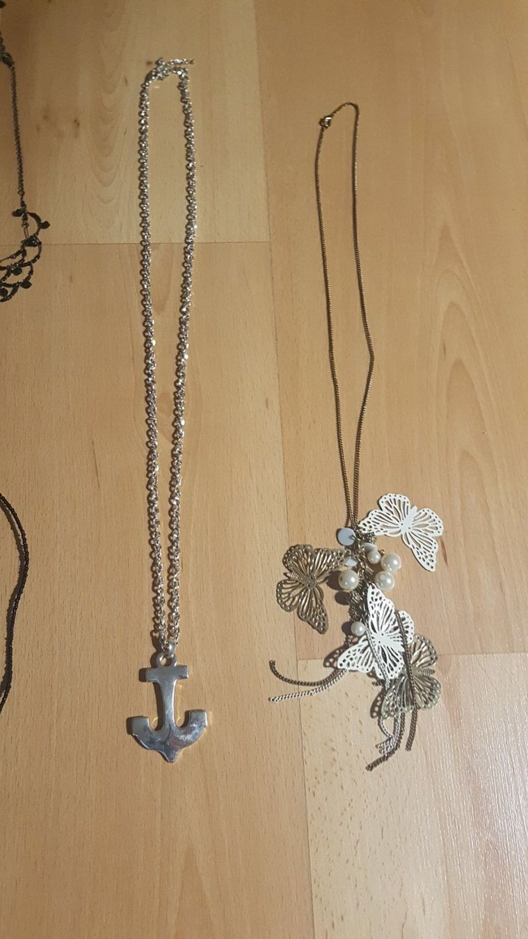 Autres bijoux: 8-Teile Set Kolliers – D'occasion à Schöfflisdorf par CrRG21 2